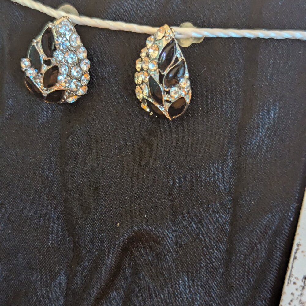 Pair of earrings - Picture 3 of 4